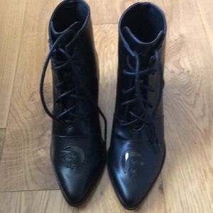 Y.R.U. Black lace up boots Size 7.  New in box.